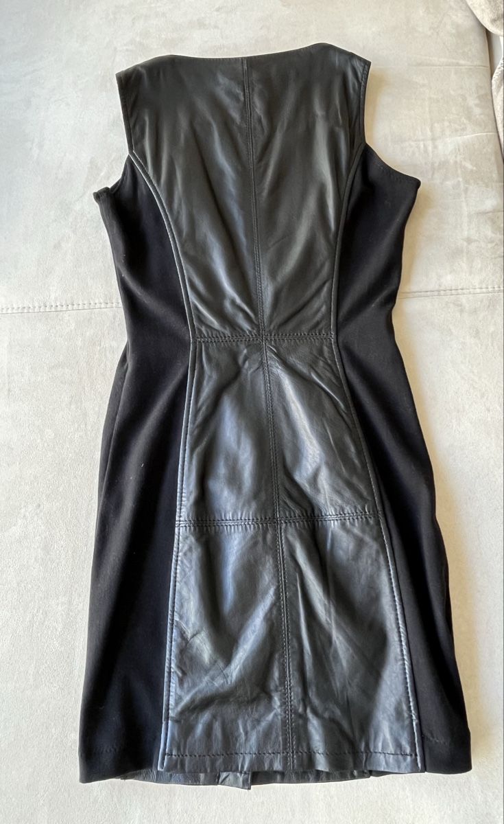 Vestiti: Kleid Leder Gr.S – Usato da Stäfa venduto da Exclusive0 8