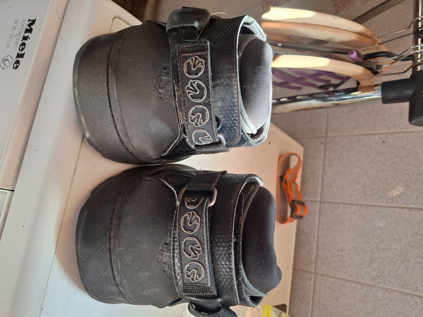 Hufschuhe: Easyboot Sneaker Gr. 2 – Gebraucht aus Jegenstorf von Ninavh1