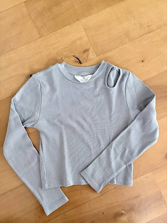 Lotti & Set di vestiti: Mädchenkleider Gr. 134/140 – Usato da Dietlikon venduto da Pmt_zh 2