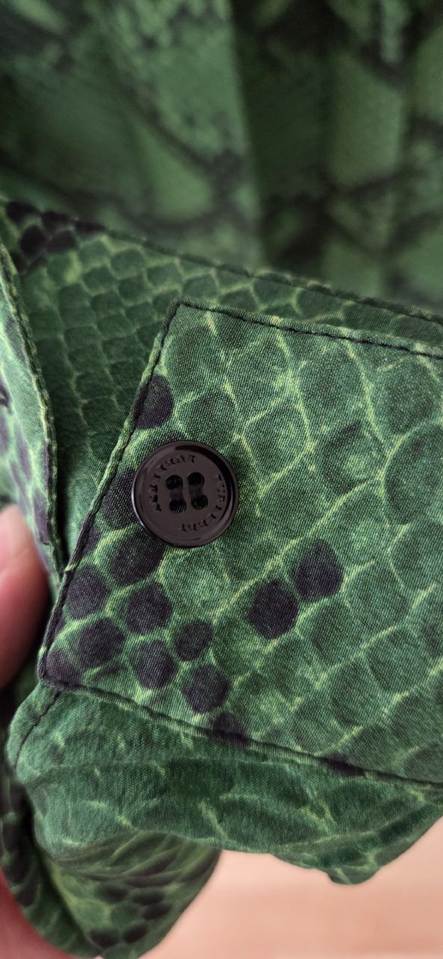 Burberry Chemisiers: Burberry Seidenbluse 34  – D'occasion à Hellbühl par Oki_doki 3