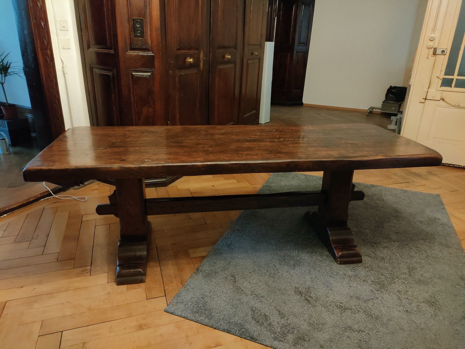 Tische: Schöner massiver Klostertisch – Gebraucht aus Weinfelden von