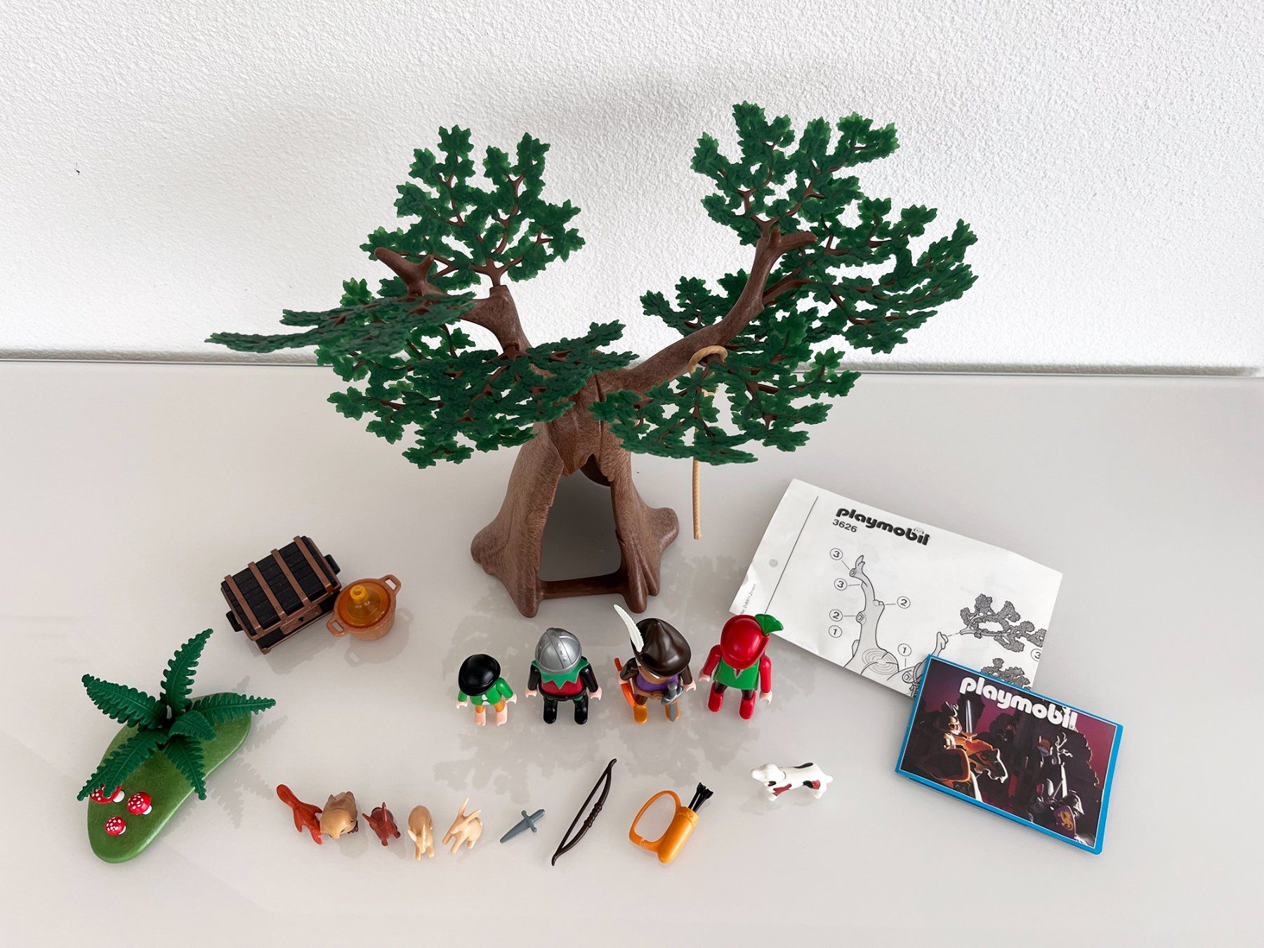 Playmobil Giocattoli: Playmobil Medieval Outlaws Feast Sets – Usato da Lausanne venduto da BeyondStories 3