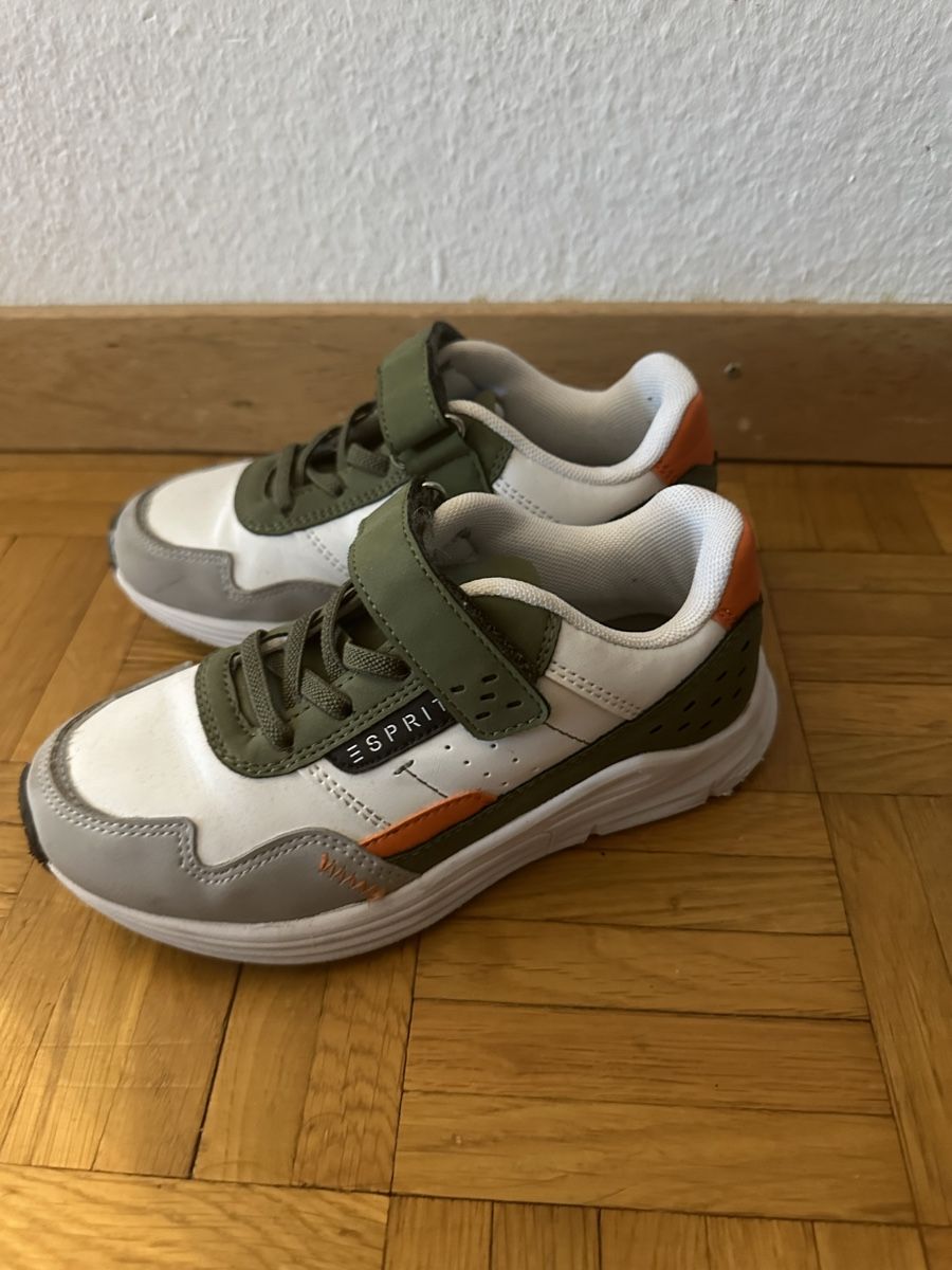 Esprit Chaussures garçon: Esprit Sneaker, Gr. 32 – D'occasion à Neuenhof par prada010