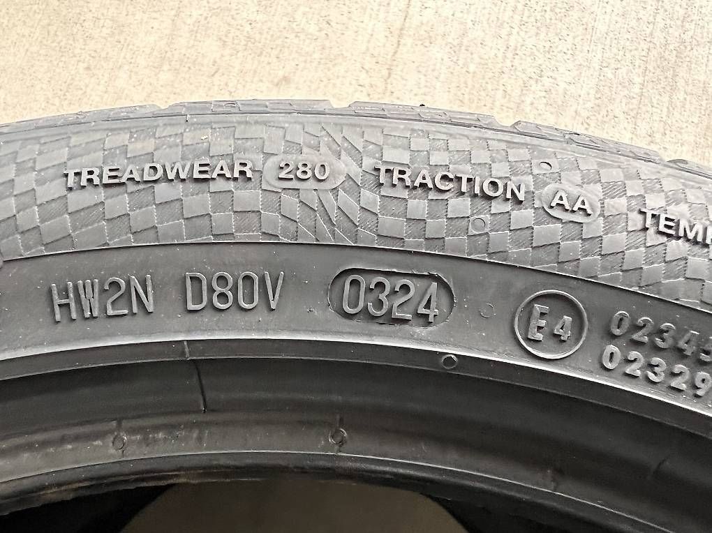 Altro in Scrittura & Disegno: Continental 255/40R18 – Usato da St. Margrethen SG venduto da au1400 4