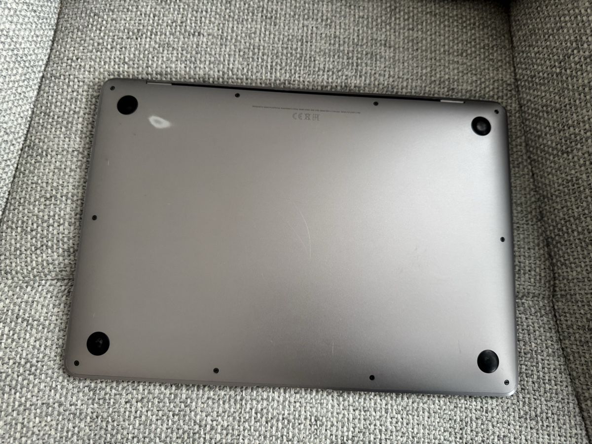 Apple Notebook: MacBook Air 2018 – Difettoso da Adliswil venduto da Busys 2