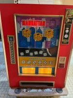 Manhattan Würfel-Geldspielautomat aus Dachbodenfund