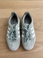Adidas Sneaker grün weiss Wildleder guter Zustand