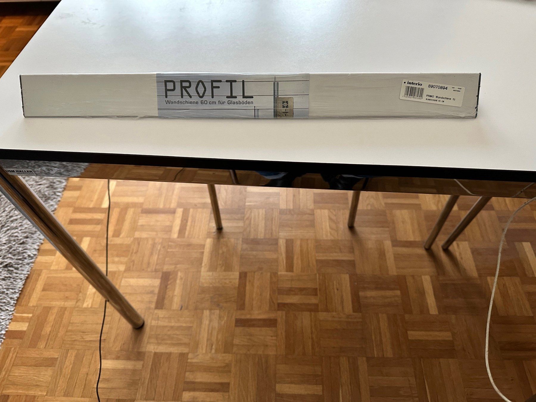 Scaffali: Glastablar 60 x 20 cm mit passender Wandschiene – Nuovo e nell'imballaggio originale da Luzern venduto da Transaction 4