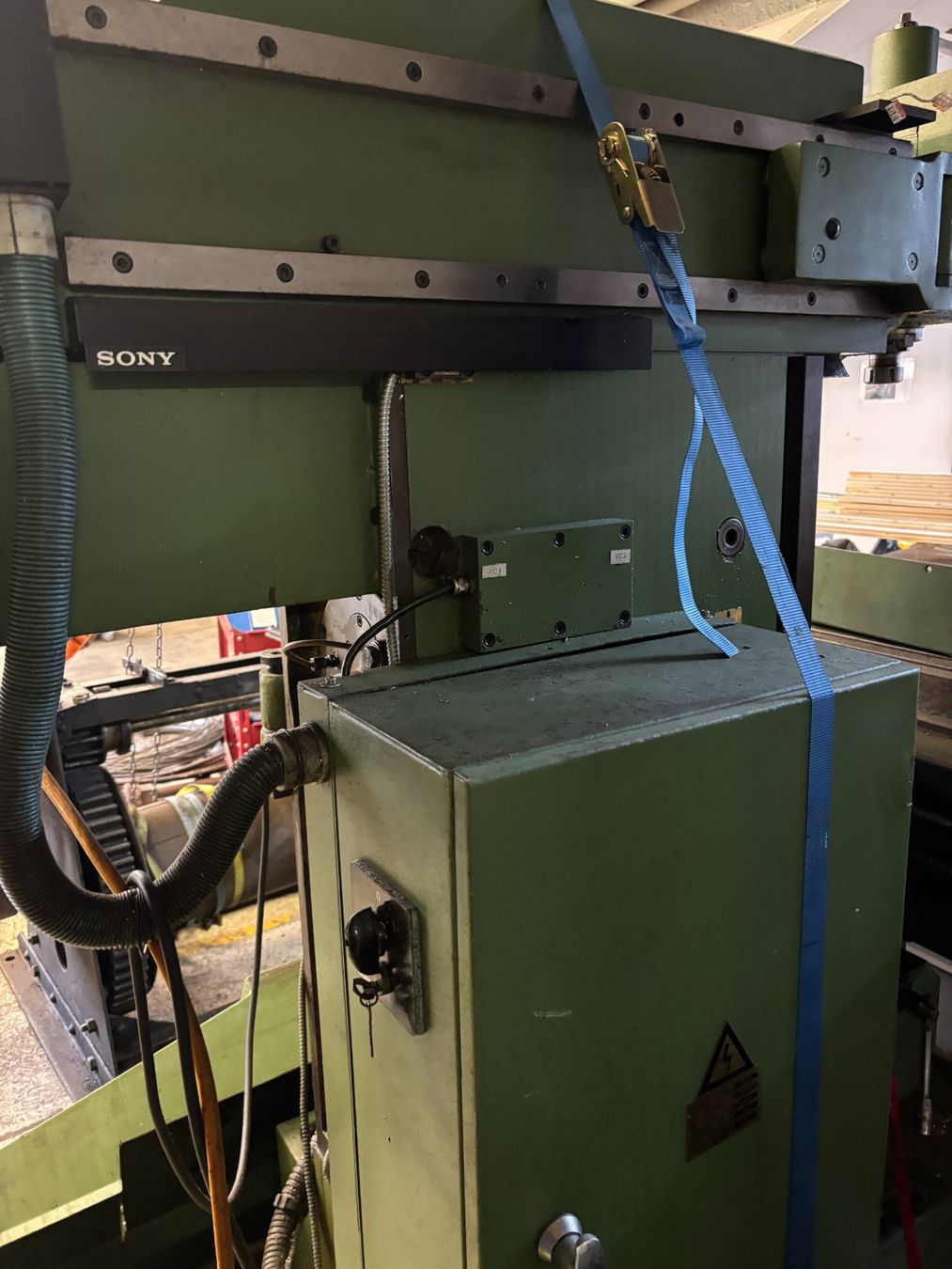 Tutte le macchine: Robuste Fräsmachine Maho – Usato da Urnäsch venduto da Vorrolli 1
