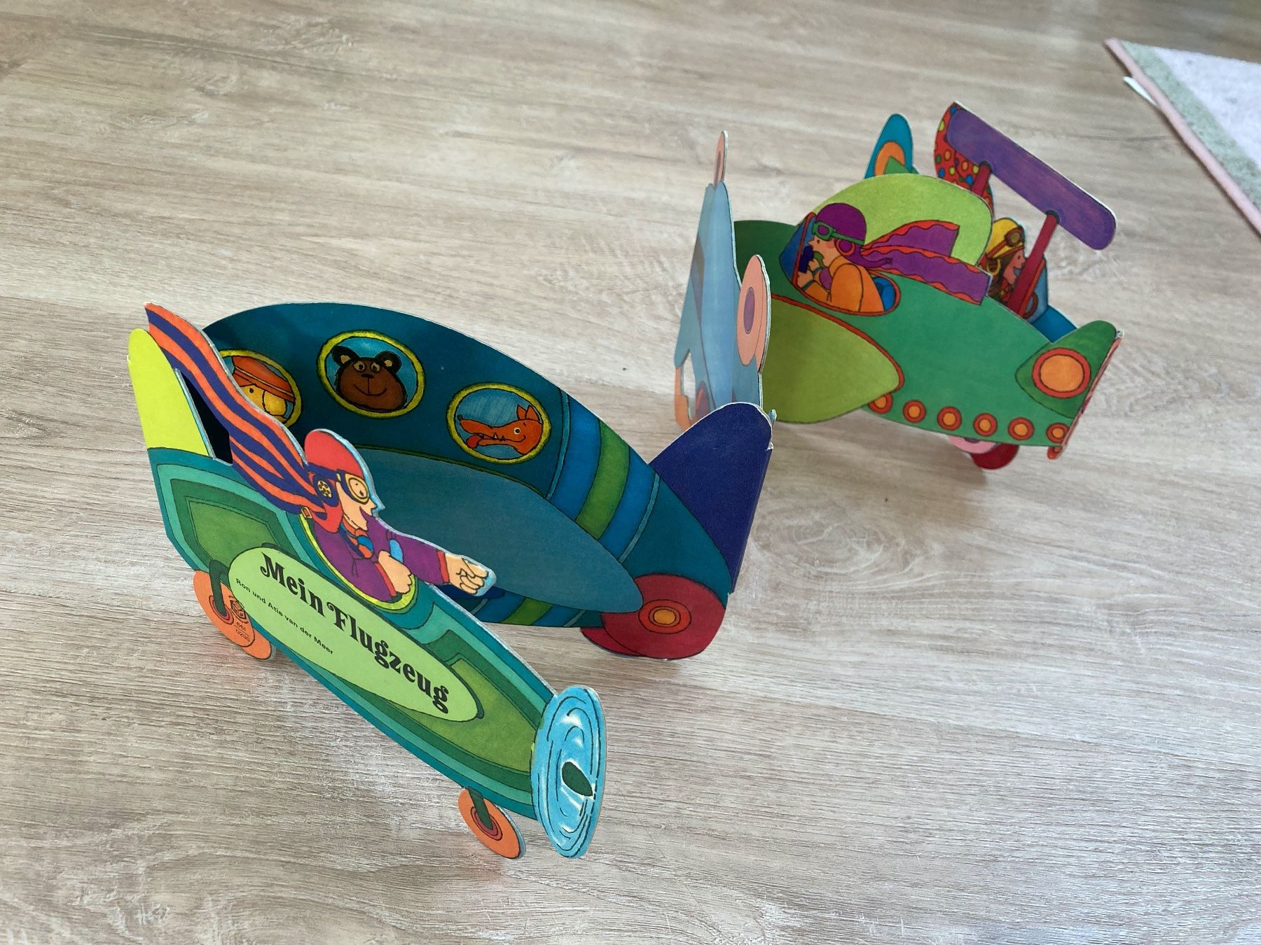 Bücher: Erstes Kinderbuch Flugzeug – Gebraucht aus Hettlingen von rselchi 1