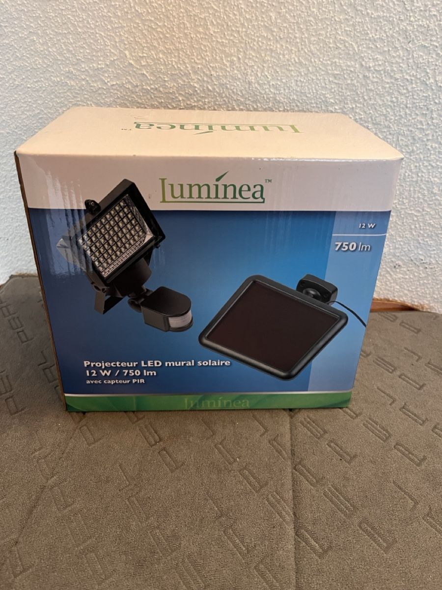 Luminea LED Solar Wandleuchte, 12W, 750 lm, Neu & Original (Neu und ...