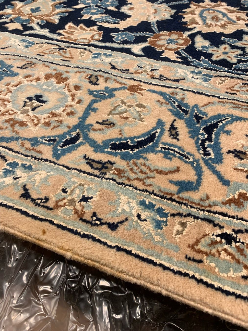 Nain Tappeti: Nain Teppich mit Seide – Usato da Luzern venduto da stilwerkstatt 7