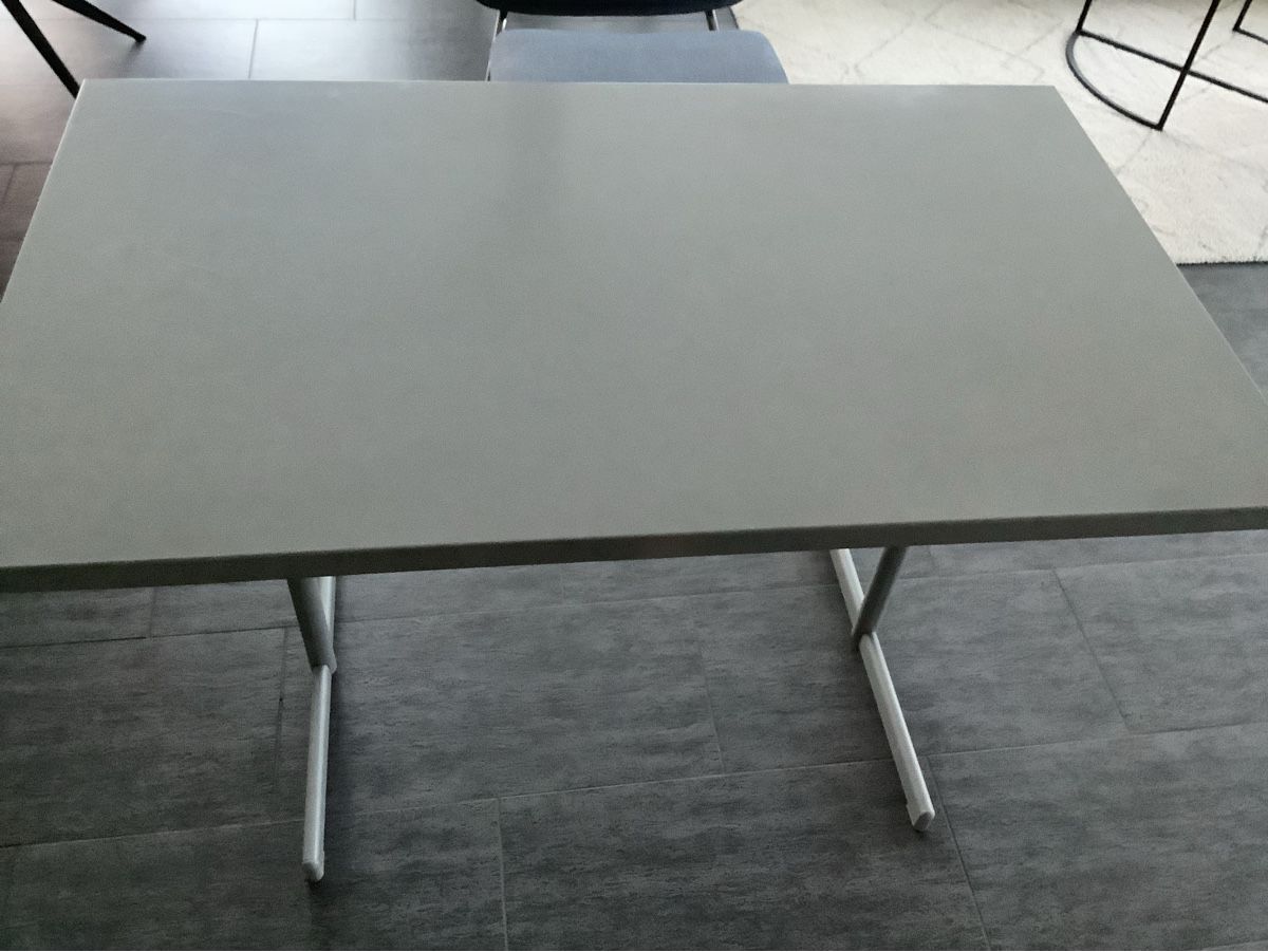 Schaffner Tavoli: Schaffner Klapptisch – Usato da Zürich venduto da Ravnjes