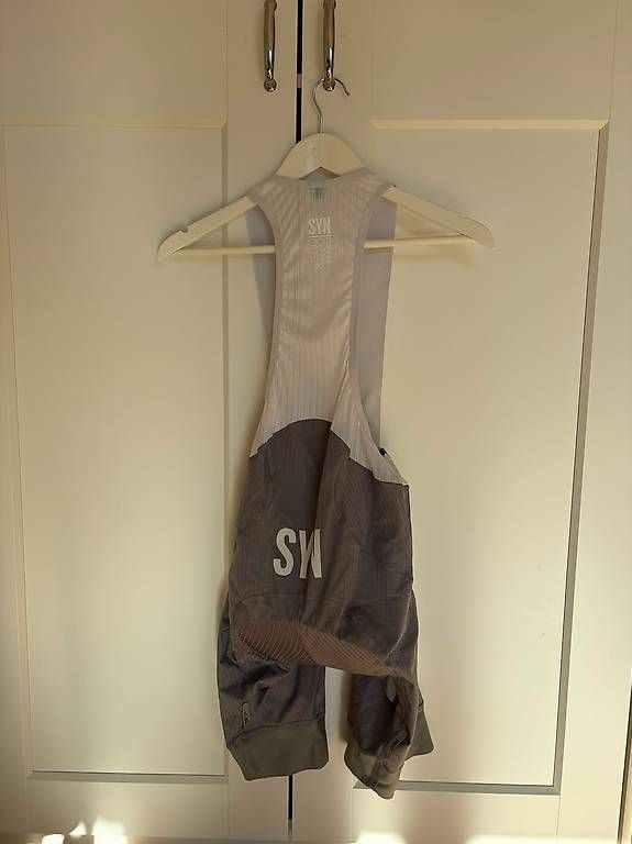 Hosen: SYN Bib - Radhose Grösse M – Neu (gemäss Beschreibung) aus Chur von partychaerne 1