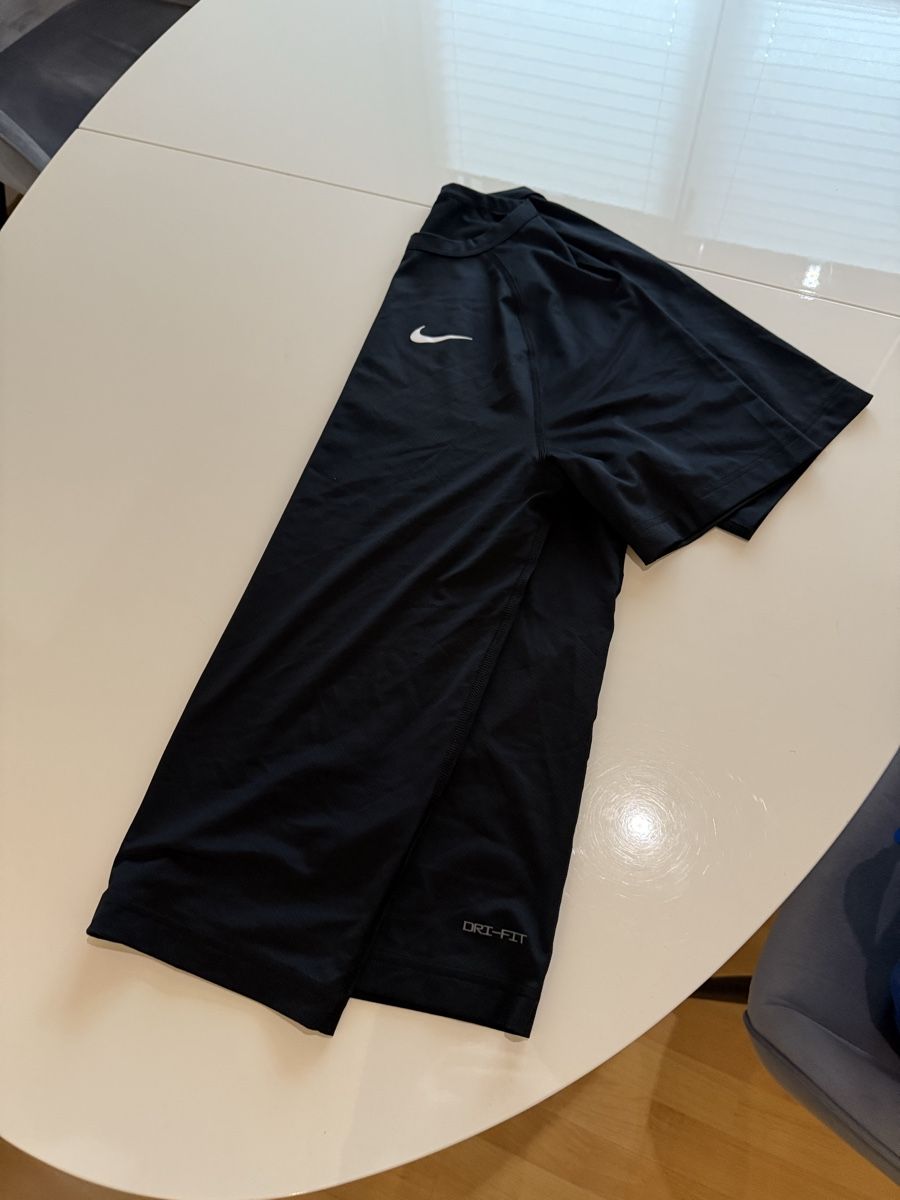 Nike Canottiere & Pantaloni: Nike Dri-Fit Shirt – Nuovo (secondo la descrizione) da Luterbach venduto da to.bey 2