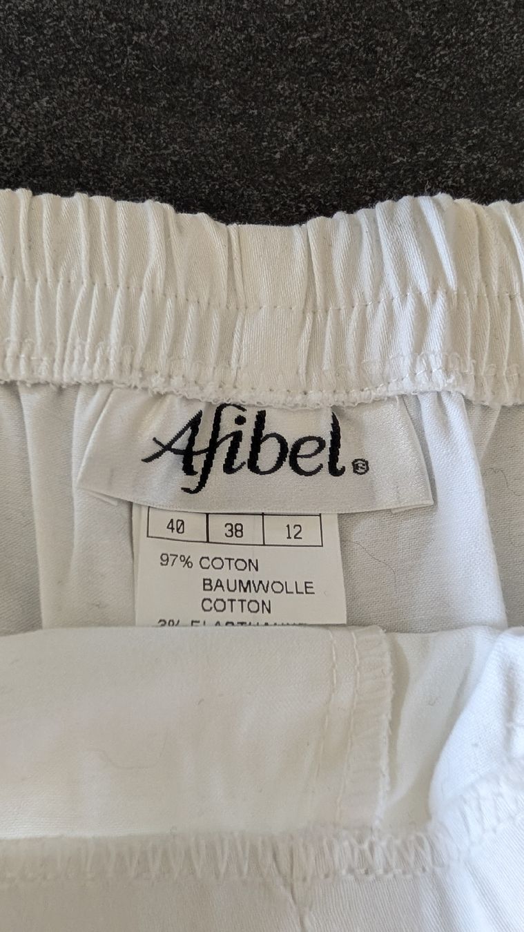 Pantaloni: Short "Afibel" blanc type pantacourt  – Nuovo (secondo la descrizione) da Tentlingen venduto da ConfrontaDore