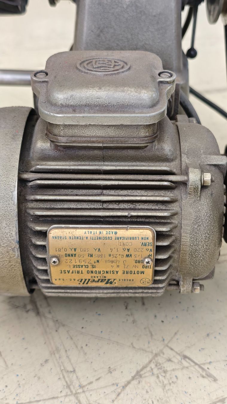 Toutes les machines: Lapidaire à bande – D'occasion à Ste-Croix par CAP14_SARL 2