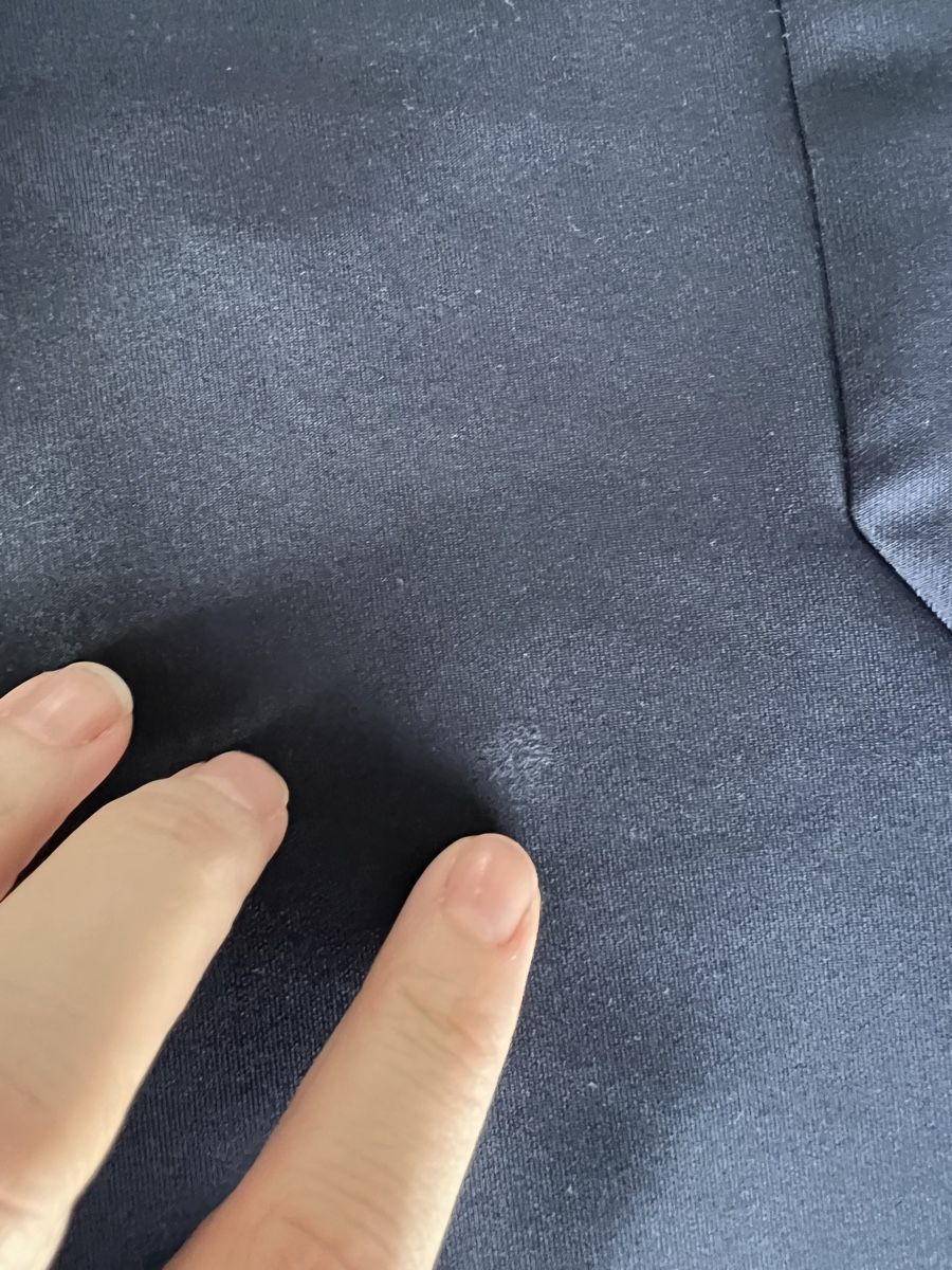 Hugo Boss Pantalons: Boss - training - 12 ans – D'occasion à Ste-Croix par Caramel31 1