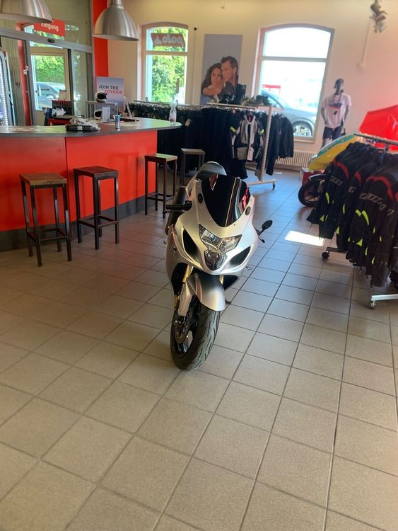 Suzuki Strada: Suzuki Gsx-R 600 25kw gedrosselt – Nuovo (secondo la descrizione) da Horgen venduto da DDM-GARAGE