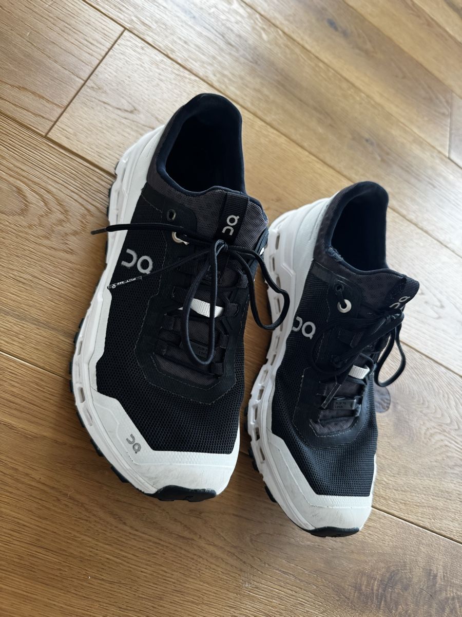 On Chaussures femmes: On Tracking Schuhe – D'occasion à Schaan par kri_tsw8 1