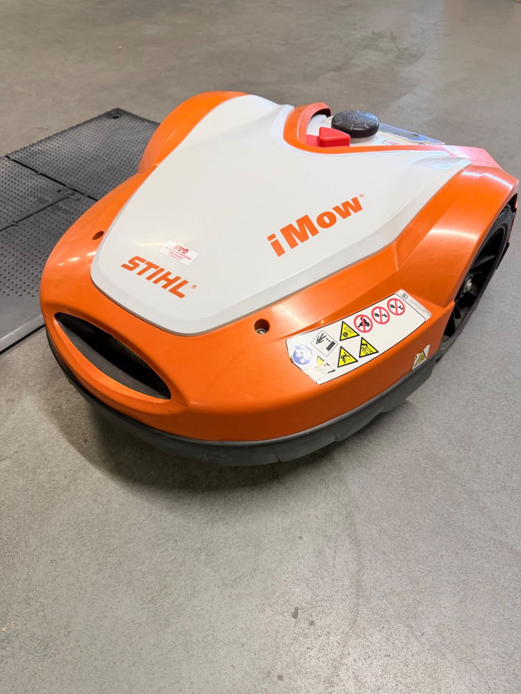 Stihl Tagliaerba: Stihl RMI 632 PC Rasenmähroboter – Usato da Lenzburg venduto da billistar