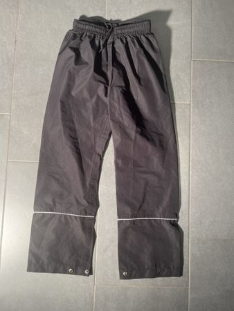 Schwarze Regenhose , Grösse 140