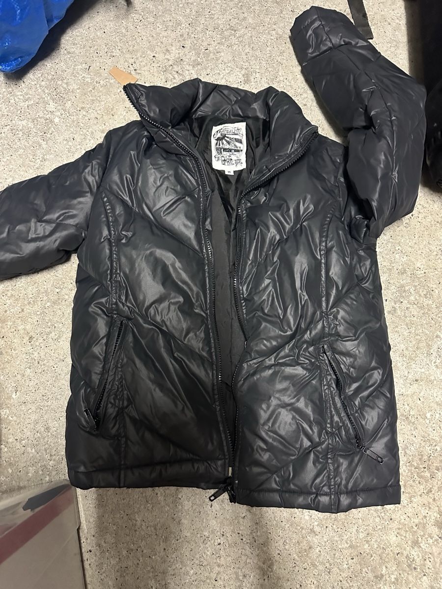 Jacken: Vintage Black Puffer Jacket Small size – Gebraucht aus Collex von aff_76dh