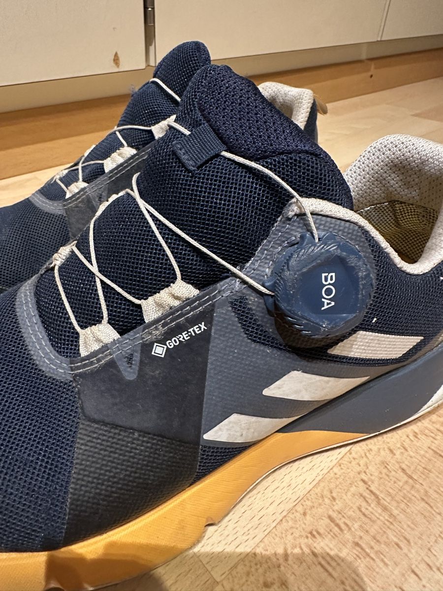 Adidas Scarpe da uomo: Schuhe Adidas Gore-Tex Gr. 40 , US 7 – Usato da Uetendorf venduto da Gar_9pvy 4