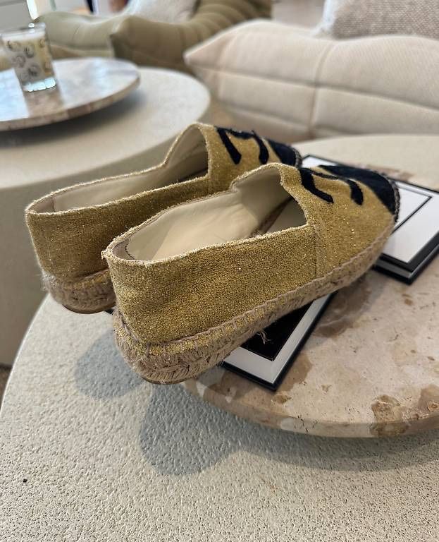 Chanel Scarpe da donna: CHANEL ESPADRILLES GOLD – Usato da Schwyz venduto da bofb 3
