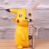 Figurine Pikachu Squelette 11cm