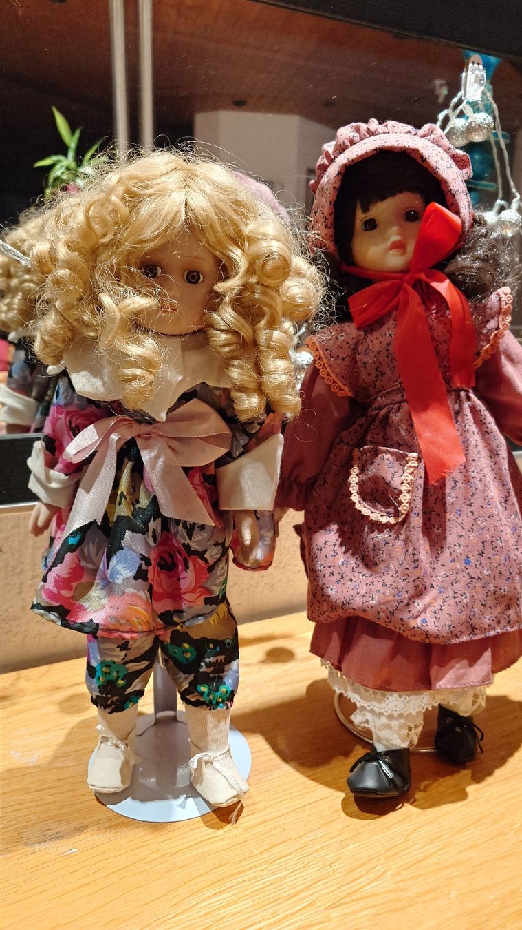 Bambole: 2 Wunderschöne Sammlerpuppen – Usato da Münsingen venduto da Tuppergirl