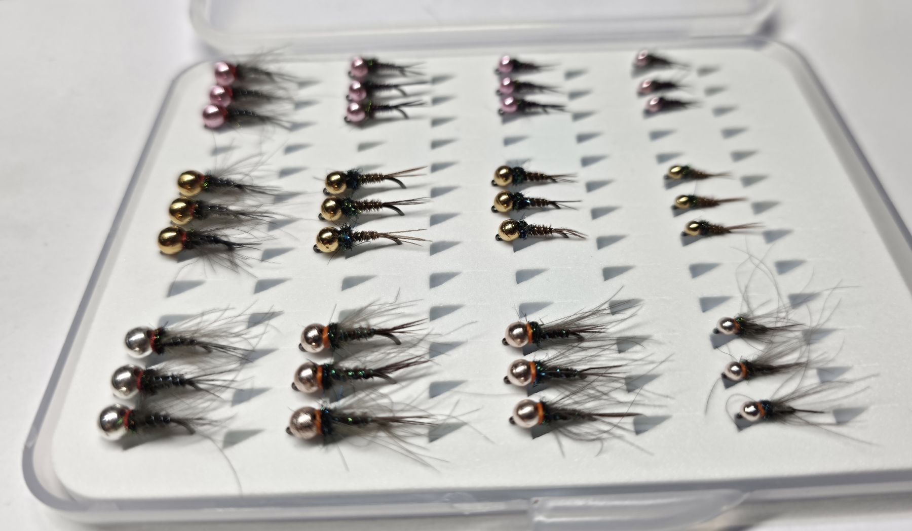 Esche: Box mit 36 Tungsten Nymphen – Nuovo (secondo la descrizione) da Degersheim venduto da HookedOnTheFly 1