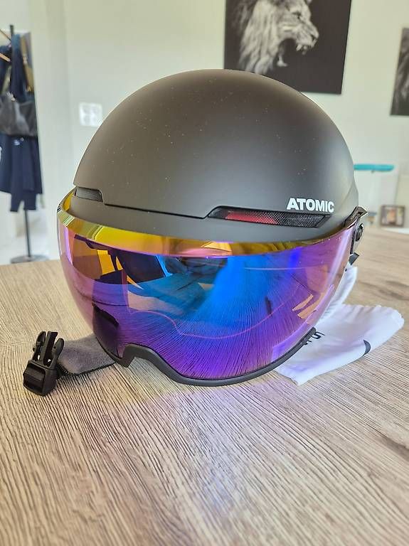Casques: Atomic Skihelm – Neuf avec emballage d'origine à Uffikon par chregu63