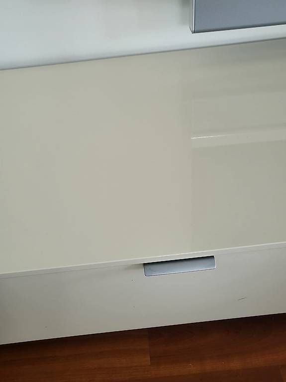Mobili TV: Bodensideboard/ TV Möbel Modell 212, Podesplatte Modell 212 – Usato da Hünenberg See venduto da ulricsil 2