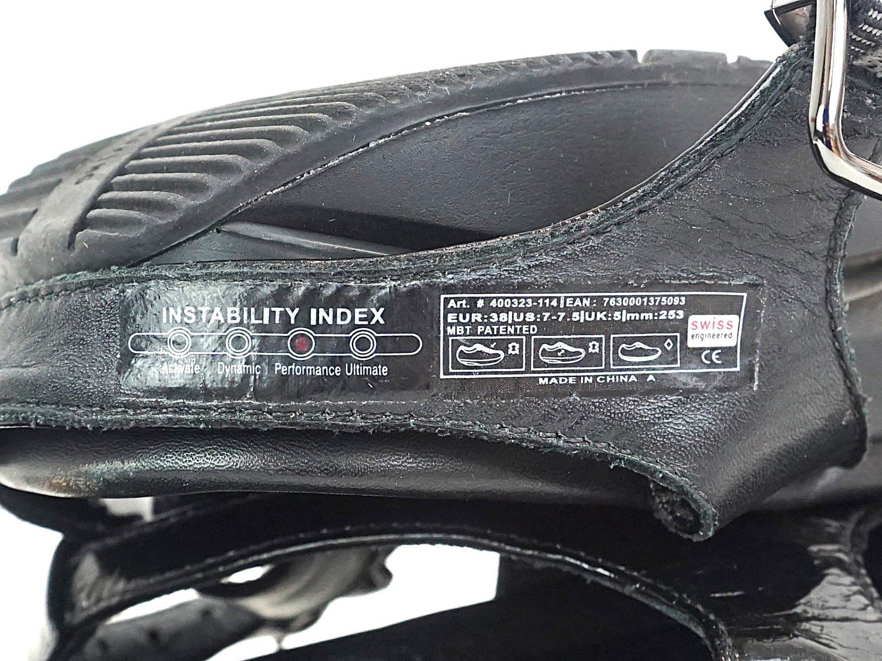 MBT Scarpe da donna: 2 Paar MBT Abrollsandalen – Usato da Pratteln venduto da Restwert_Pratteln 8