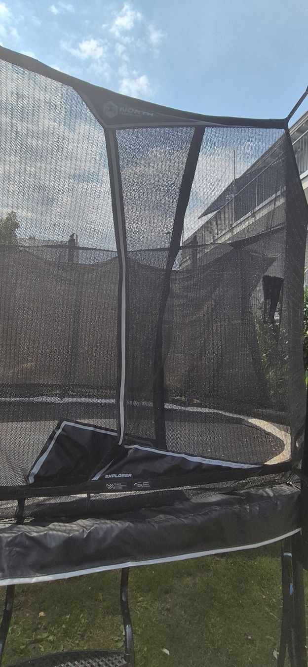 Trampoline: North Trampolin Explorer Oval 300 x 420 cm – Gebraucht aus Steinmaur von nimark79 3