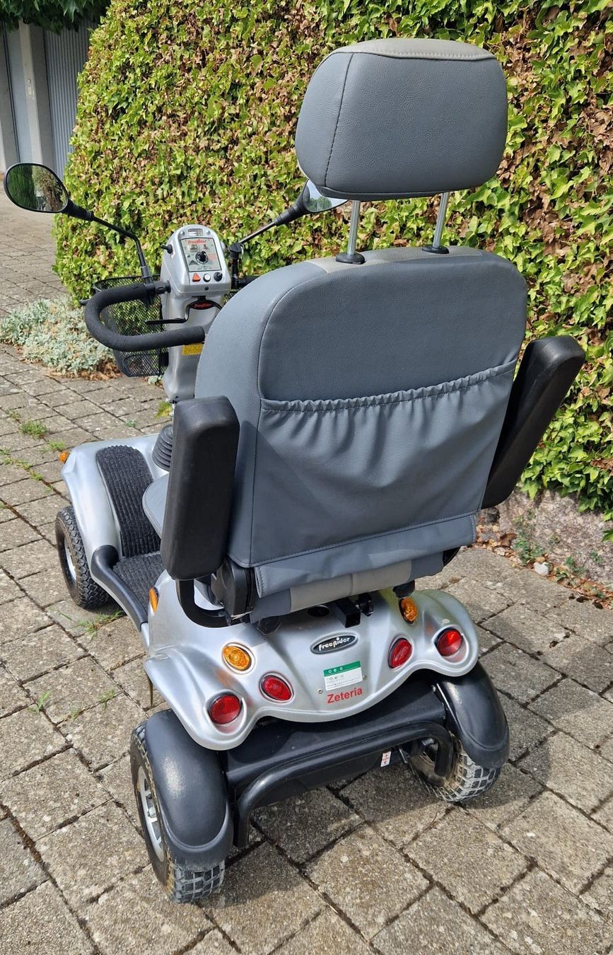 Voiturettes électriques: Elektrofahrzeug / Elektromobil – D'occasion à Seengen par Pfoesu07 1