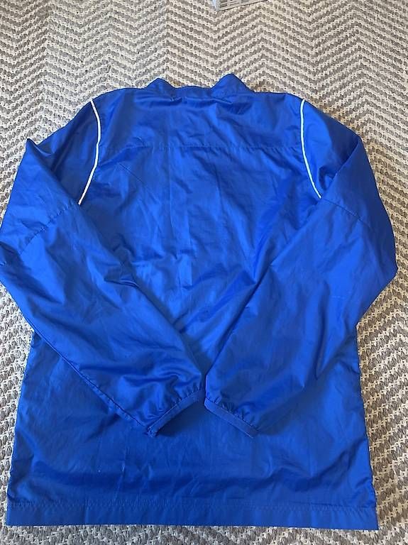 Nike Giacche & Cappotti: FcZ Regenjacke – Usato da Männedorf venduto da mpi_nfg9 2