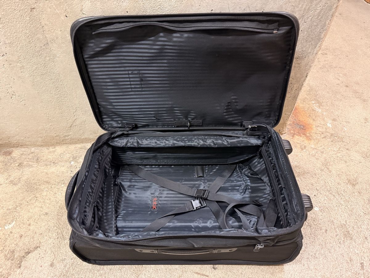 Tumi Valises de voyage: Valises TUMI - 3 x lots – D'occasion à Genève par ell_6xrl 4