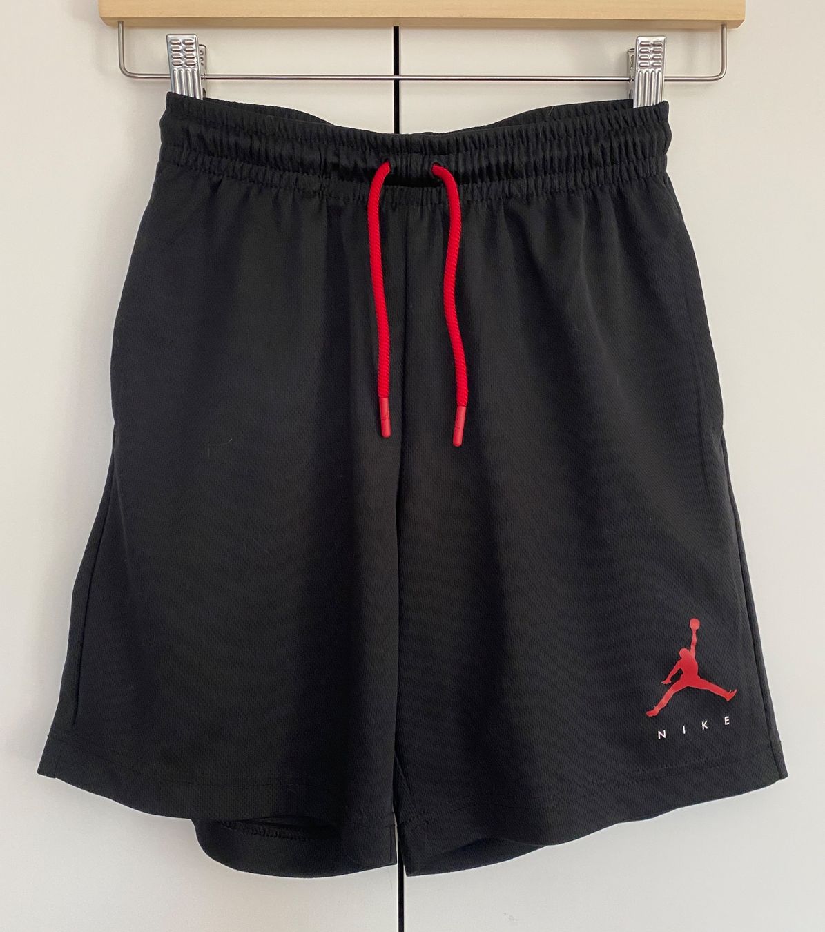 Jordan Pantaloni: Shorts Hose Jordan Air - 134 – Usato da Aarau venduto da Ahoffa