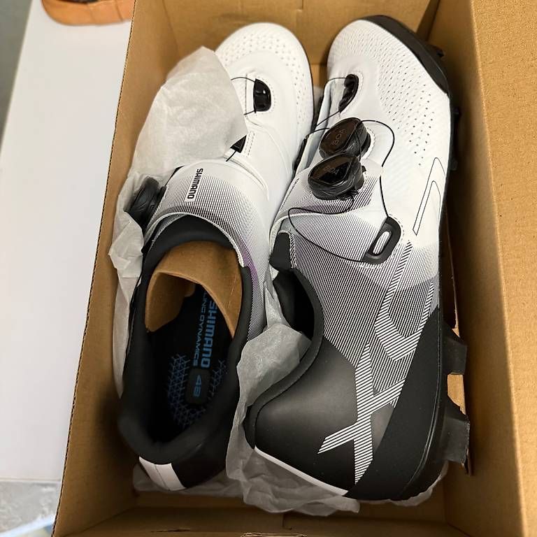 Damenschuhe: Neue Fahrradschuhe – Neu und originalverpackt aus Wolfhausen von Orchidee2023
