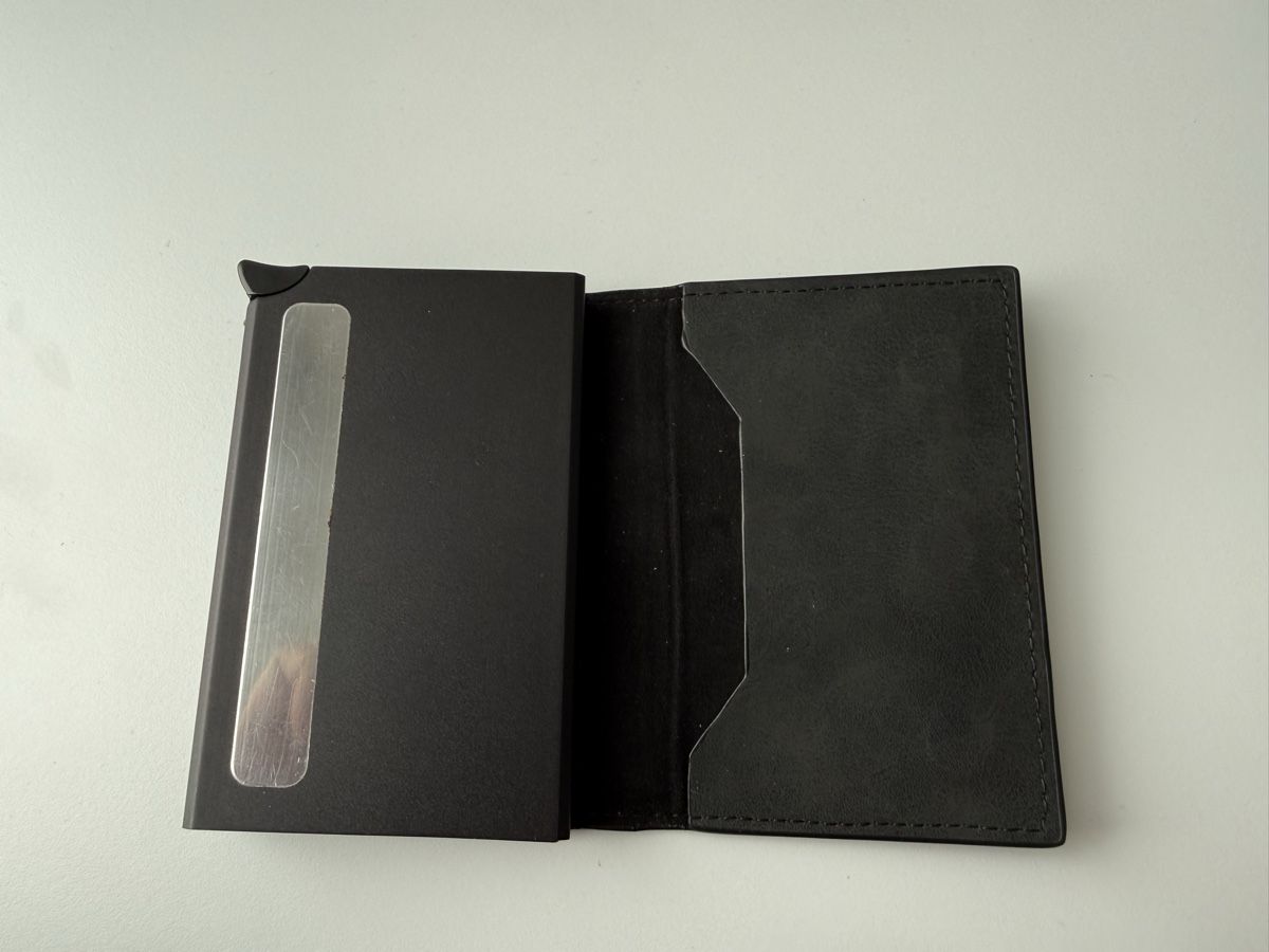Portafogli: Smart Wallet – Nuovo (secondo la descrizione) da Jegenstorf venduto da mammut02 4