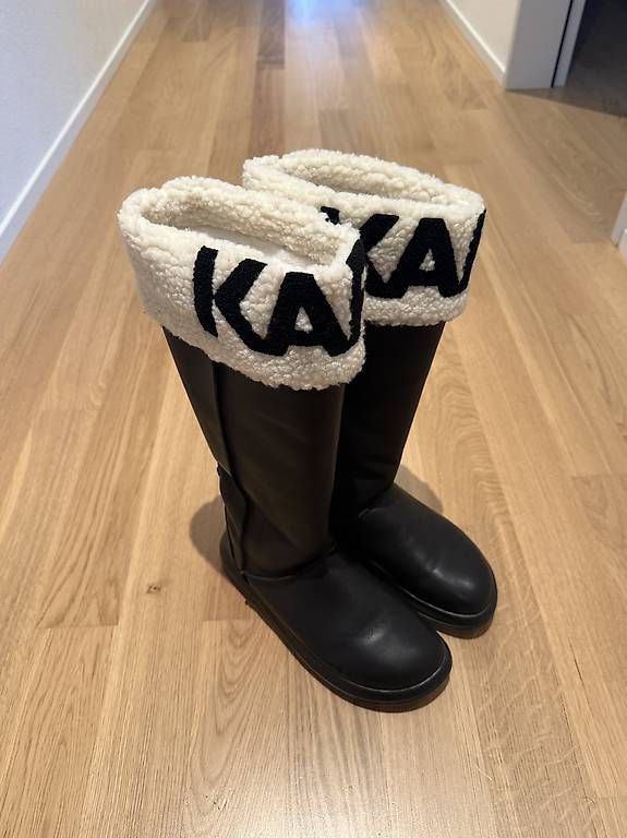 Scarpe da donna: Karel Lagerfeld Boots – Usato da Fribourg venduto da jan_jgw6