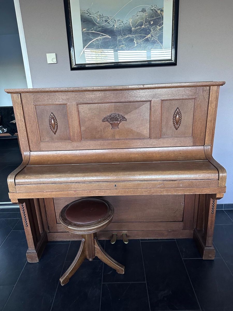Strumenti musicali: Klavier – Usato da Lenzburg venduto da Sil.sal 1