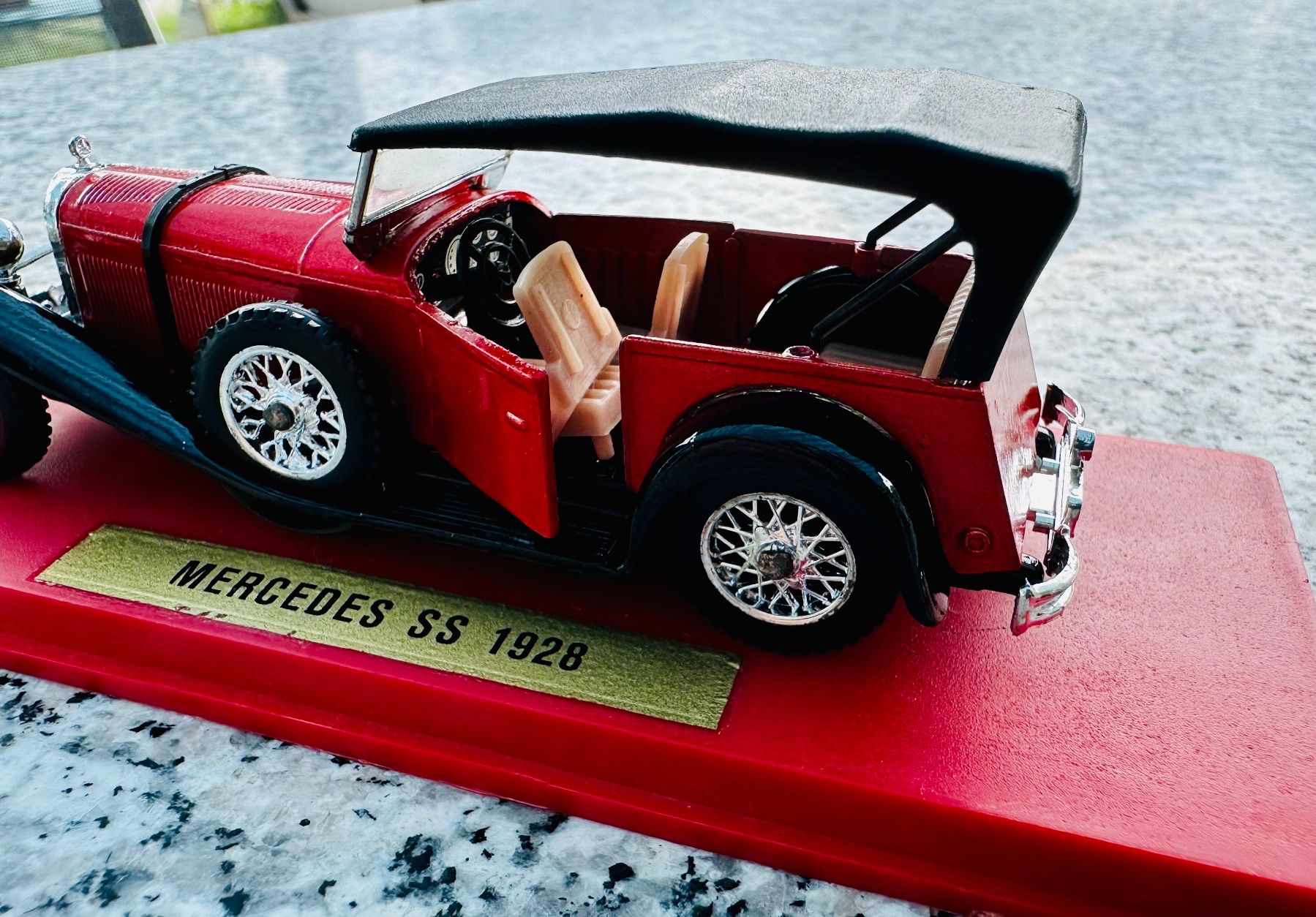 Mercedes-Benz Modellini d'auto: Modellauto Mercedes SS 1928, 1:43, rot – Usato da Wallbach venduto da paxnic 2
