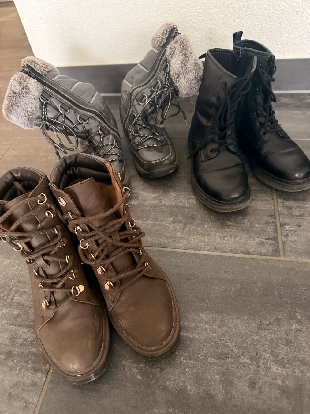 Scarpe da donna: 8 Paires de Chaussures - 35-36-37 – Usato da Yverdon-les-Bains venduto da carlapinto 3