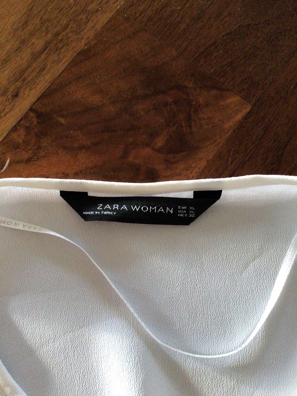 Zara T-shirt: T-Shirt (2) – Usato da Zürich venduto da ArmariodeRuth_Senora 1