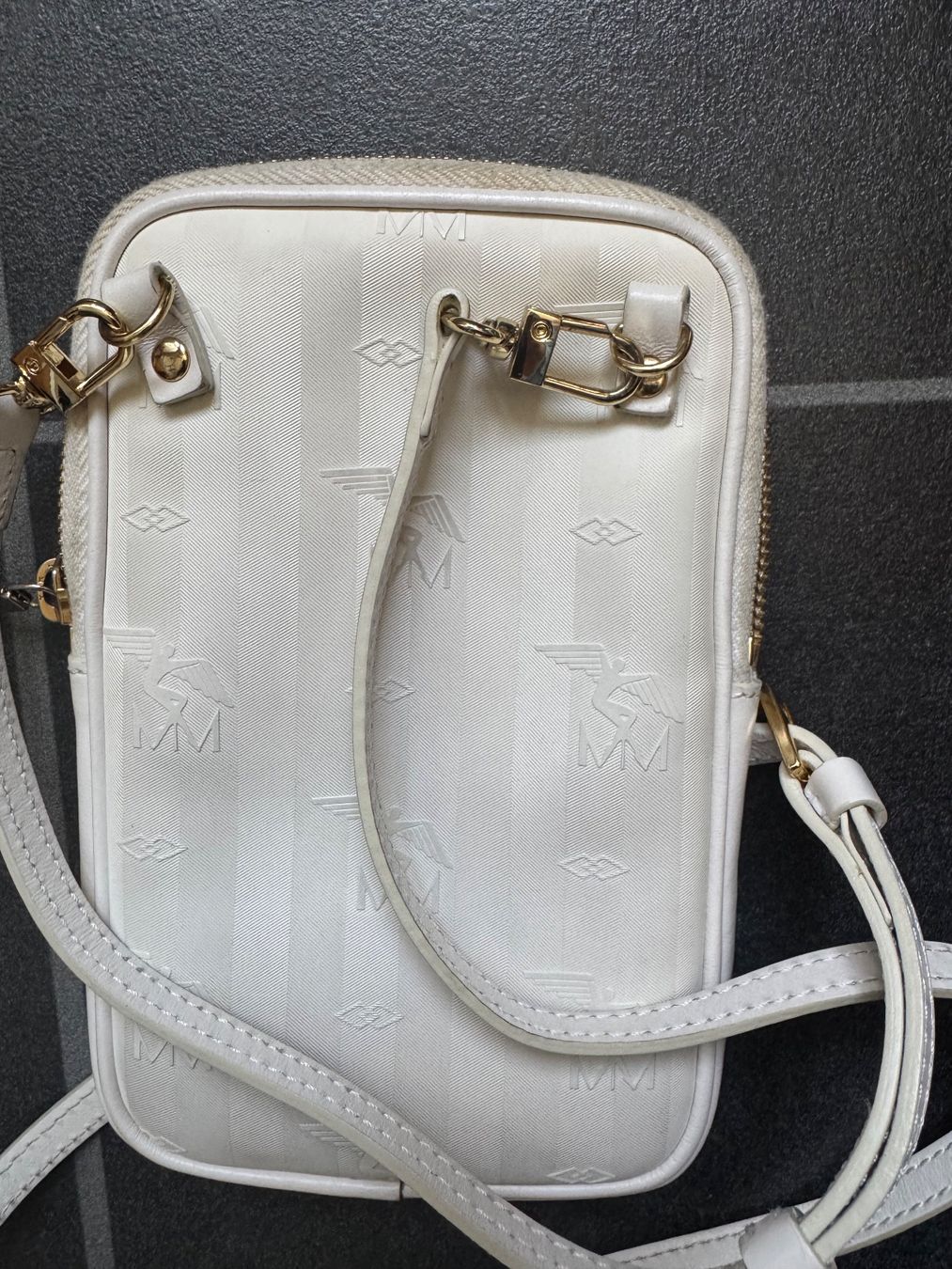 Maison Mollerus Borse da donna: Maison Mollerus Wildhorn Handytasche – Usato da Moosseedorf venduto da SDmedia 3