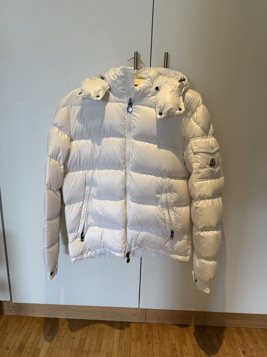 Moncler Giacche: Moncler Maya White Size 2 2024 – Usato da Genève venduto da SG_73