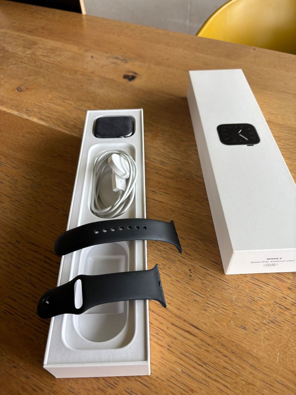 Apple Smartwatch: Apple Watch Series 5 / 44mm – Usato da Uetikon am See venduto da Chreg 4